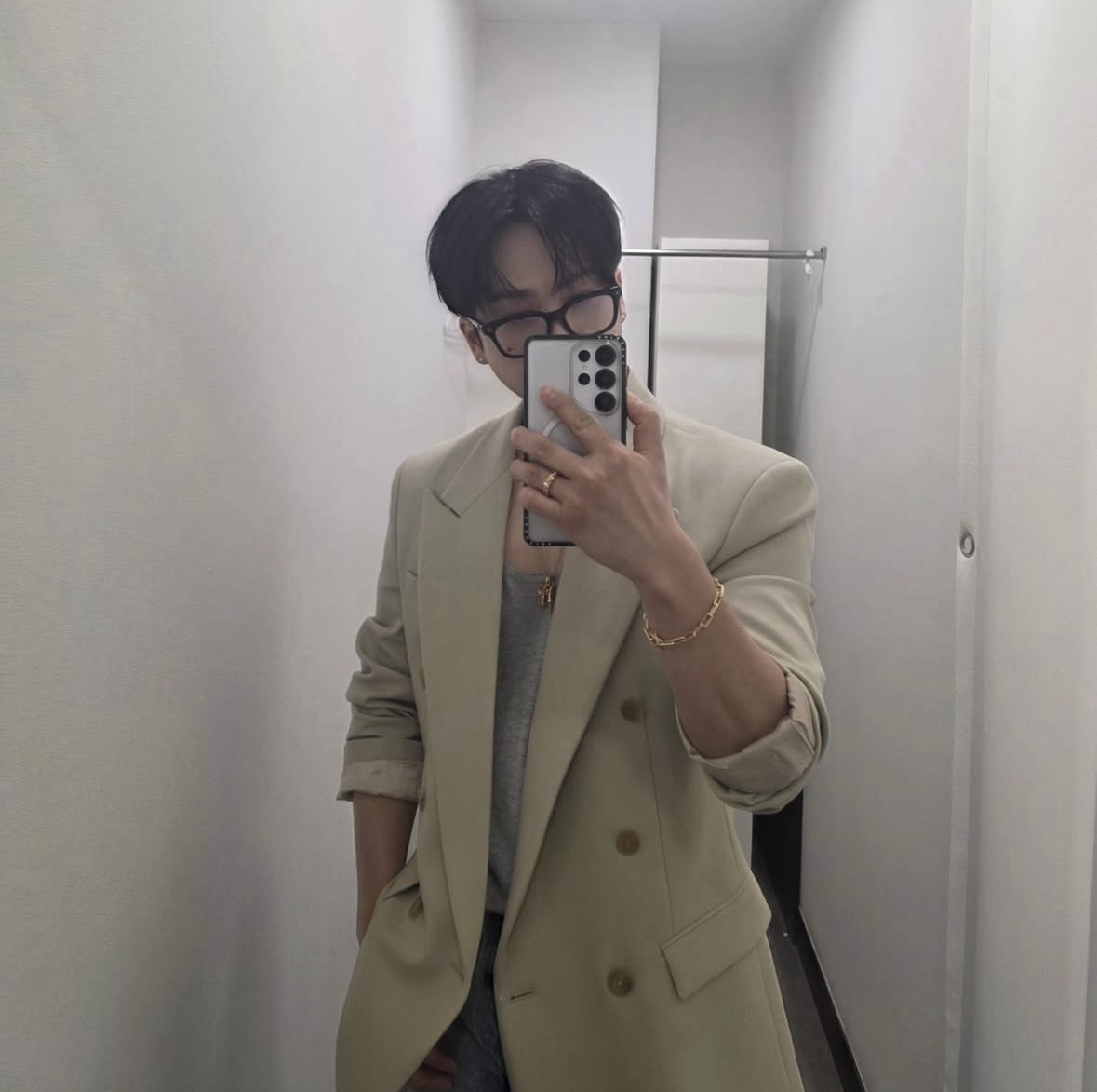 Behind-the-scenes cut of Changbin (Stray Kids)