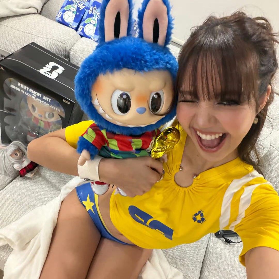 Foto terbaru Lisa (BLACKPINK)