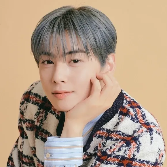 A moment captured by Eunwoo (ASTRO)'s fan