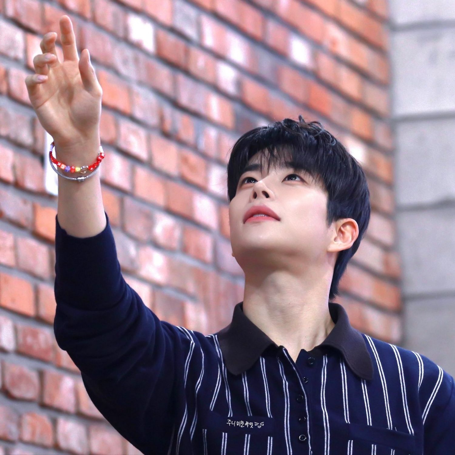 Latest photo of MJ (ASTRO)