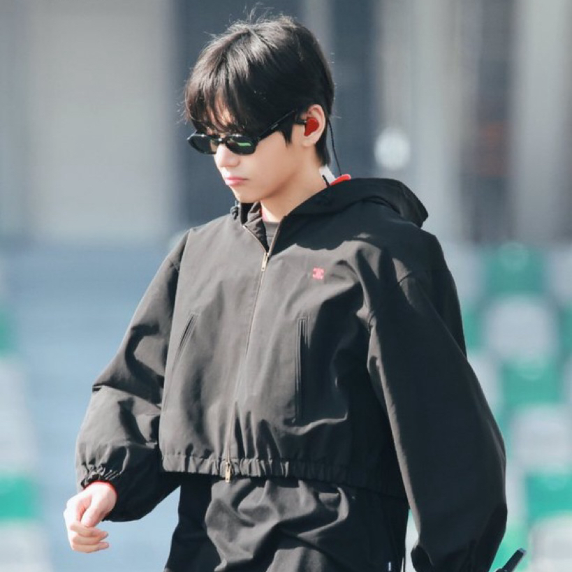 Recent activity shot of V (BTS)