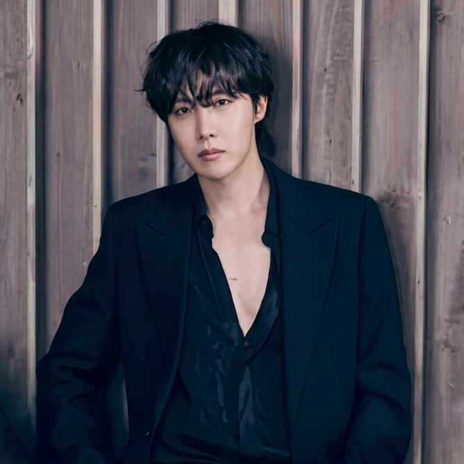 J-hope (防彈少年團)的最新照片