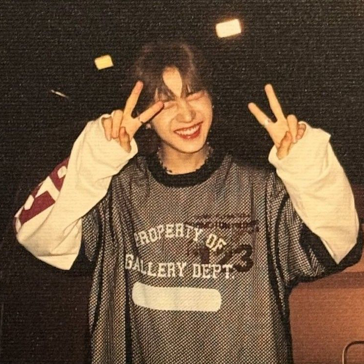 Must-see popular post of 석매튜 (제로베이스원), your favorite