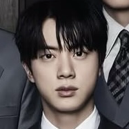 Potret di balik layar Jin (BTS)