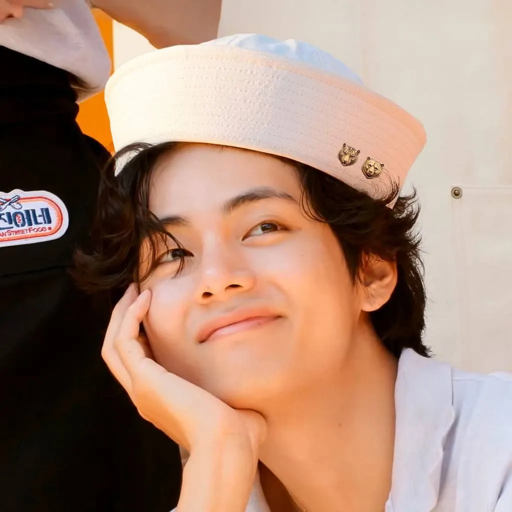 뷔 (방탄소년단)의 비하인드 컷