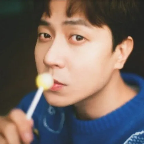 Recent activity shot of Andy (SHINHWA)