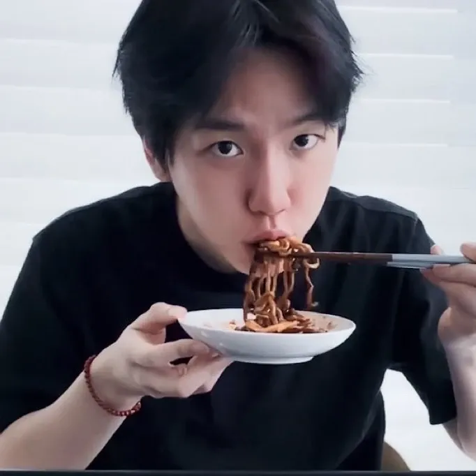 伯賢 (EXO)的最新照片