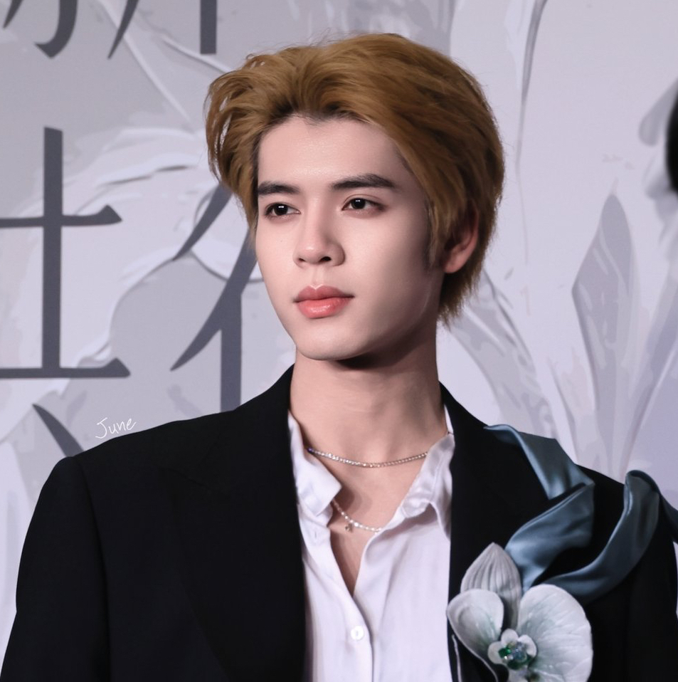 DORN (NexT1DE)的最新照片