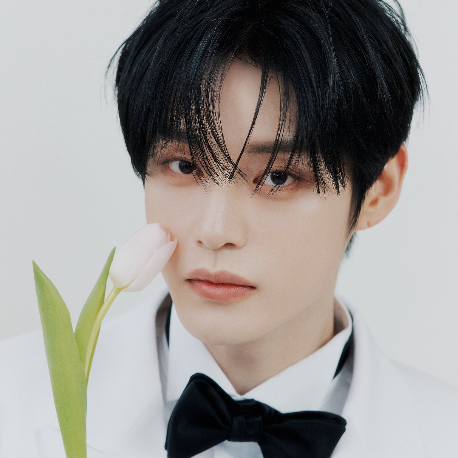 Behind-the-scenes cut of Kim Jiwoong (ZEROBASEONE)