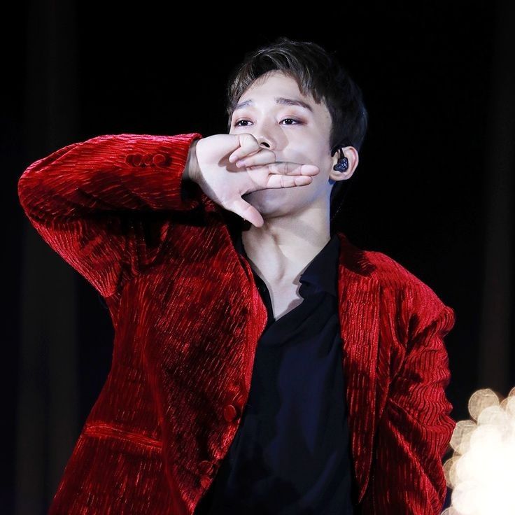 Behind-the-scenes cut of Chen (EXO)