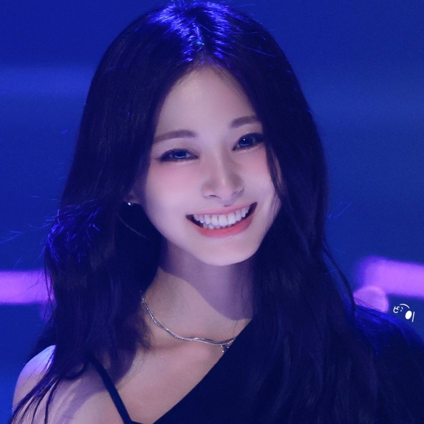 Momen yang diabadikan oleh penggemar Tzuyu (TWICE)