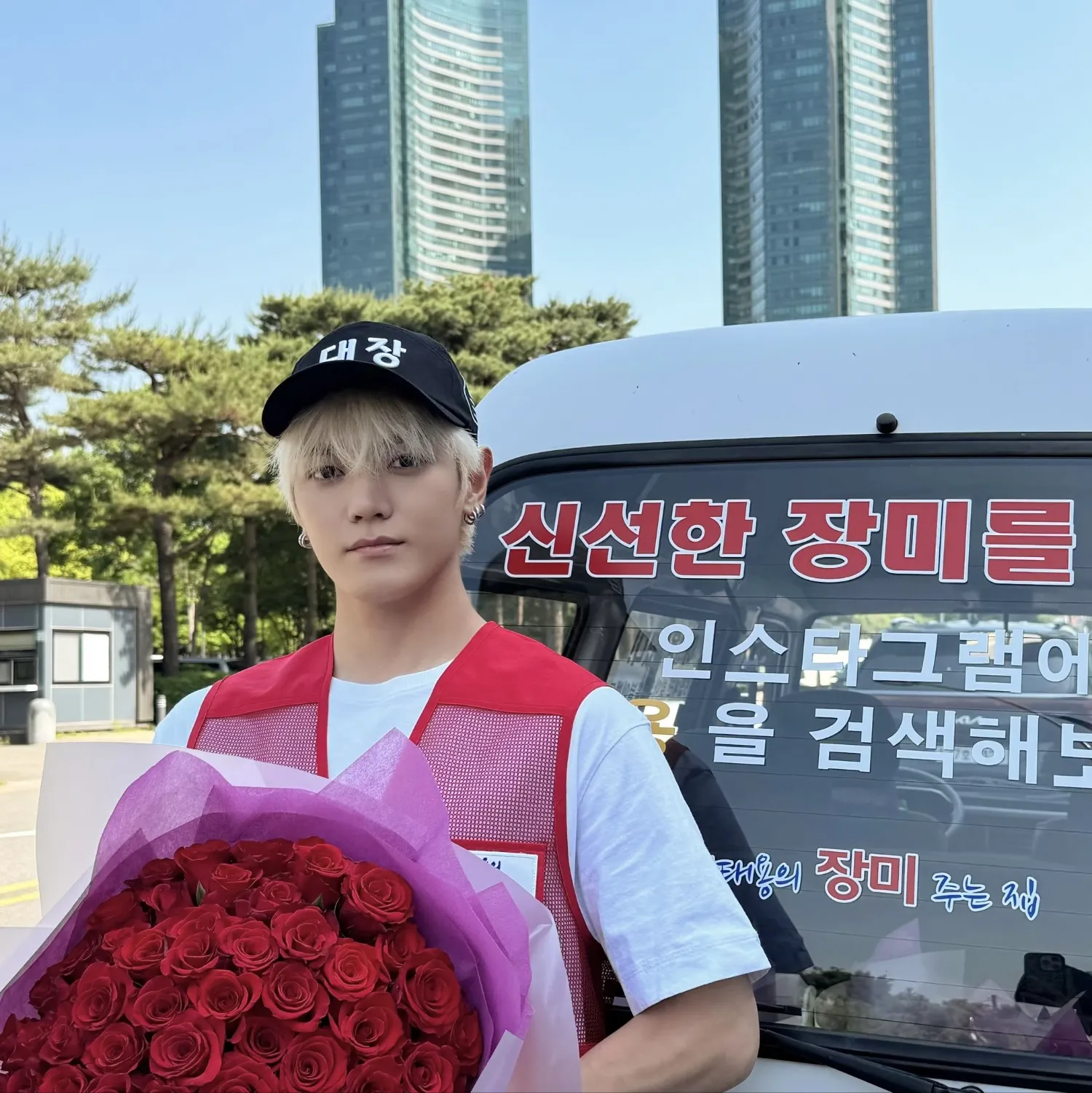 Behind-the-scenes cut of NCT