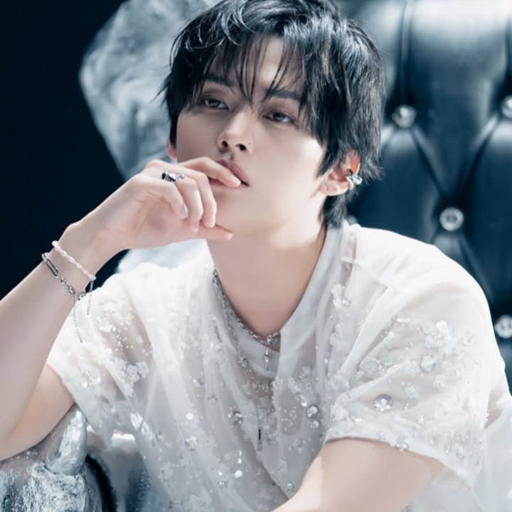 A moment captured by Lee Know (Stray Kids)'s fan