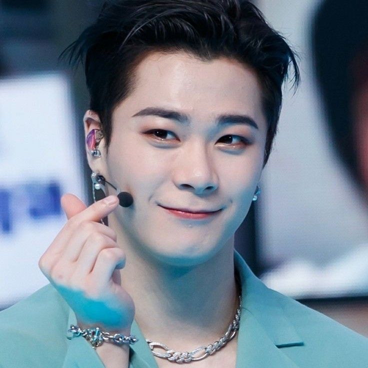 Behind-the-scenes cut of Moonbin (ASTRO)