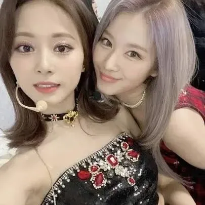 Momen yang diabadikan oleh penggemar Tzuyu (TWICE)