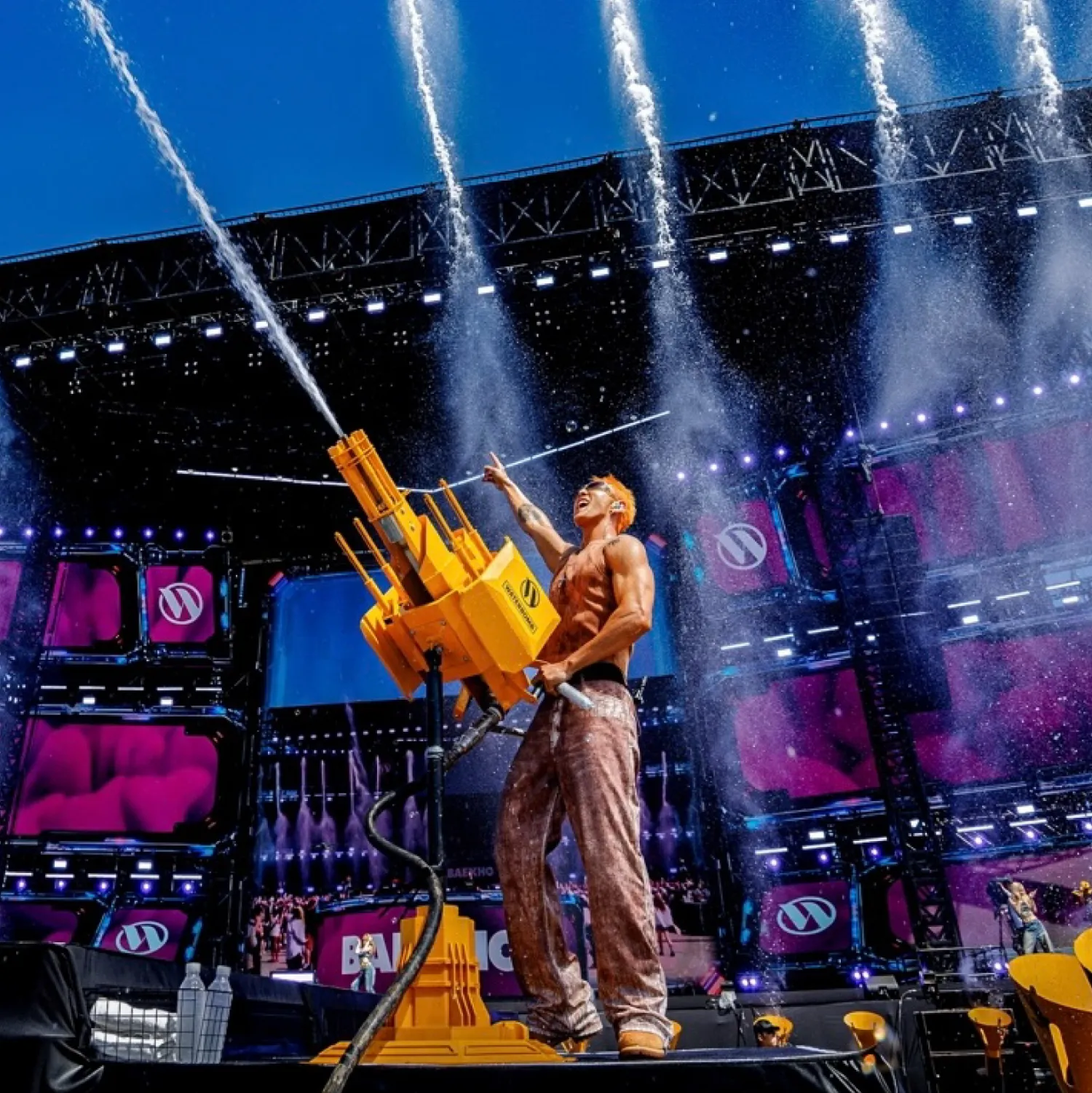 백호 최근 활동샷