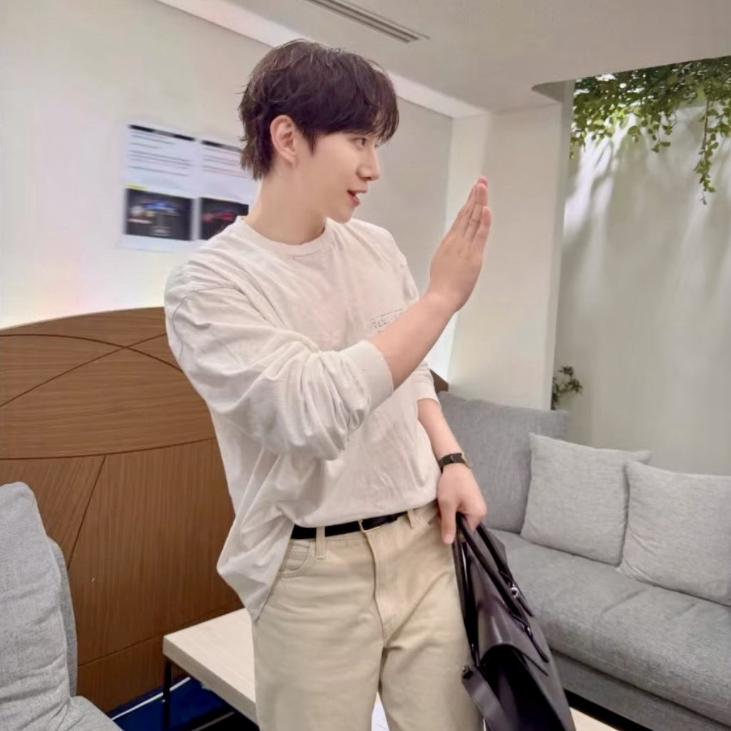 Recent activity shot of Junho (2PM)