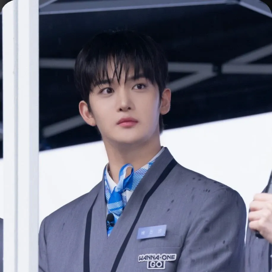 A moment captured by Bae Jinyoung's fan