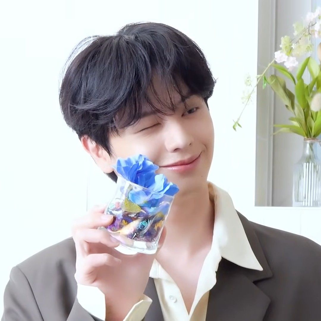 Recent activity shot of Yook Sungjae (BTOB)