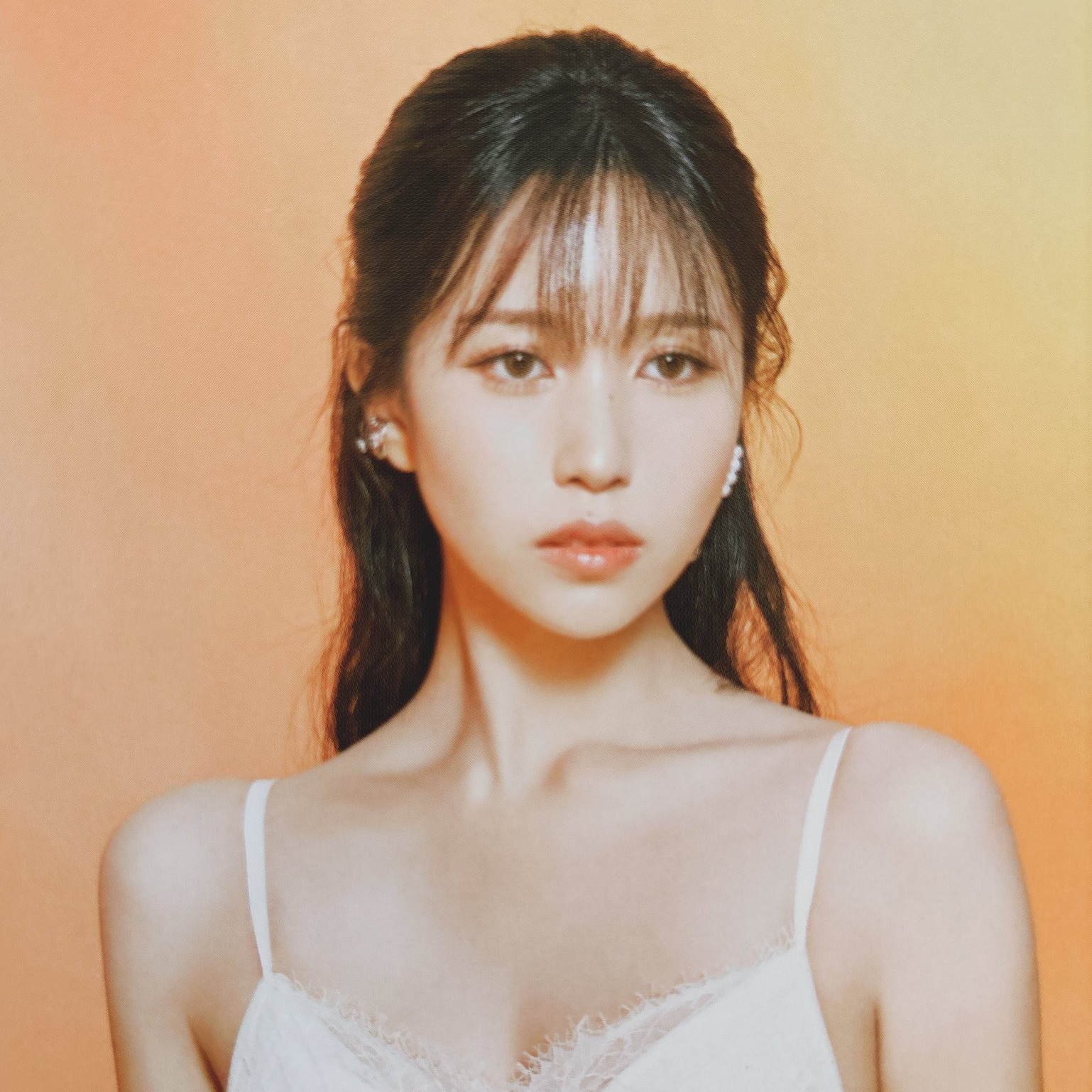 Momen yang diabadikan oleh penggemar Mina (TWICE)