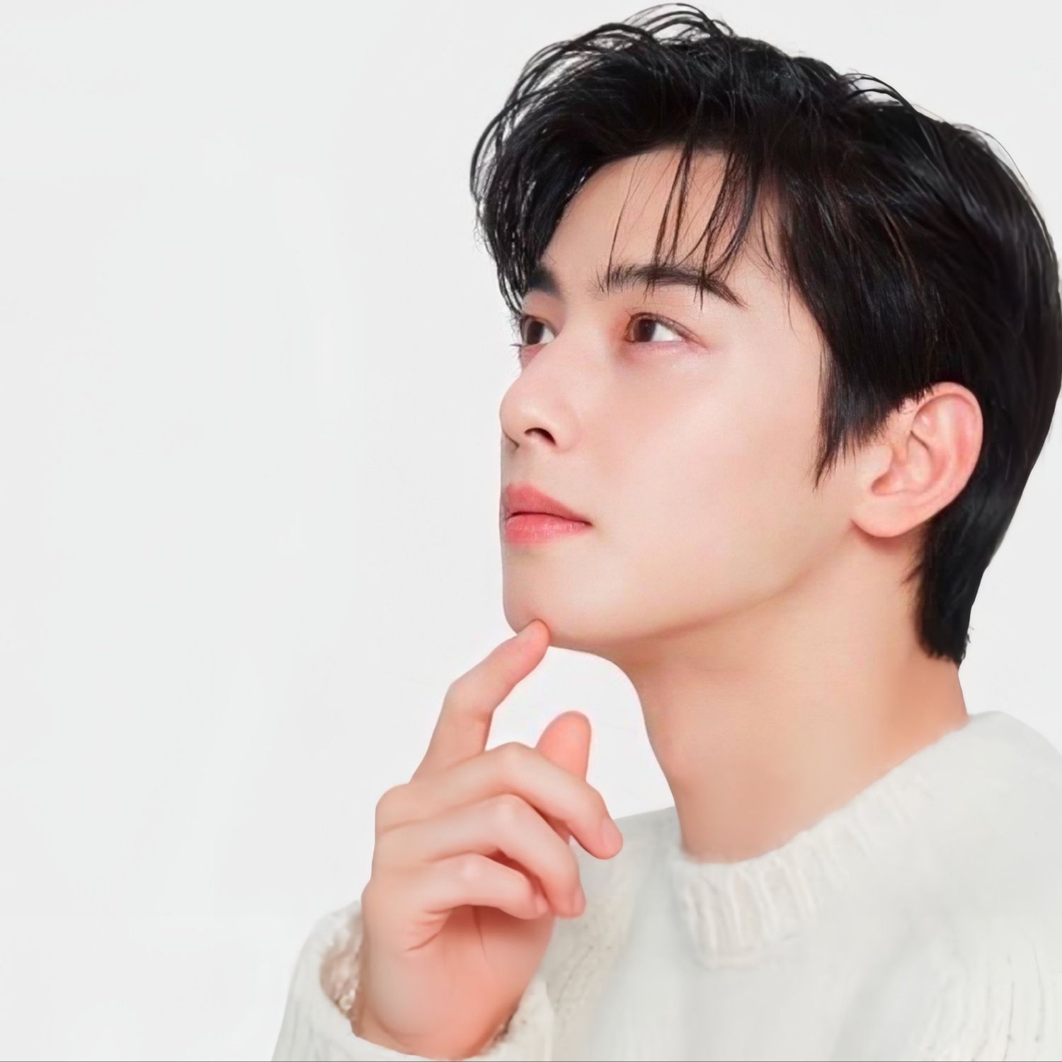 Recent activity shot of Eunwoo (ASTRO)