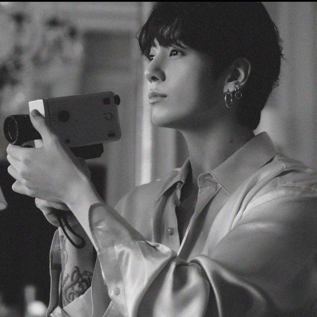 A moment captured by Jungkook (BTS)'s fan