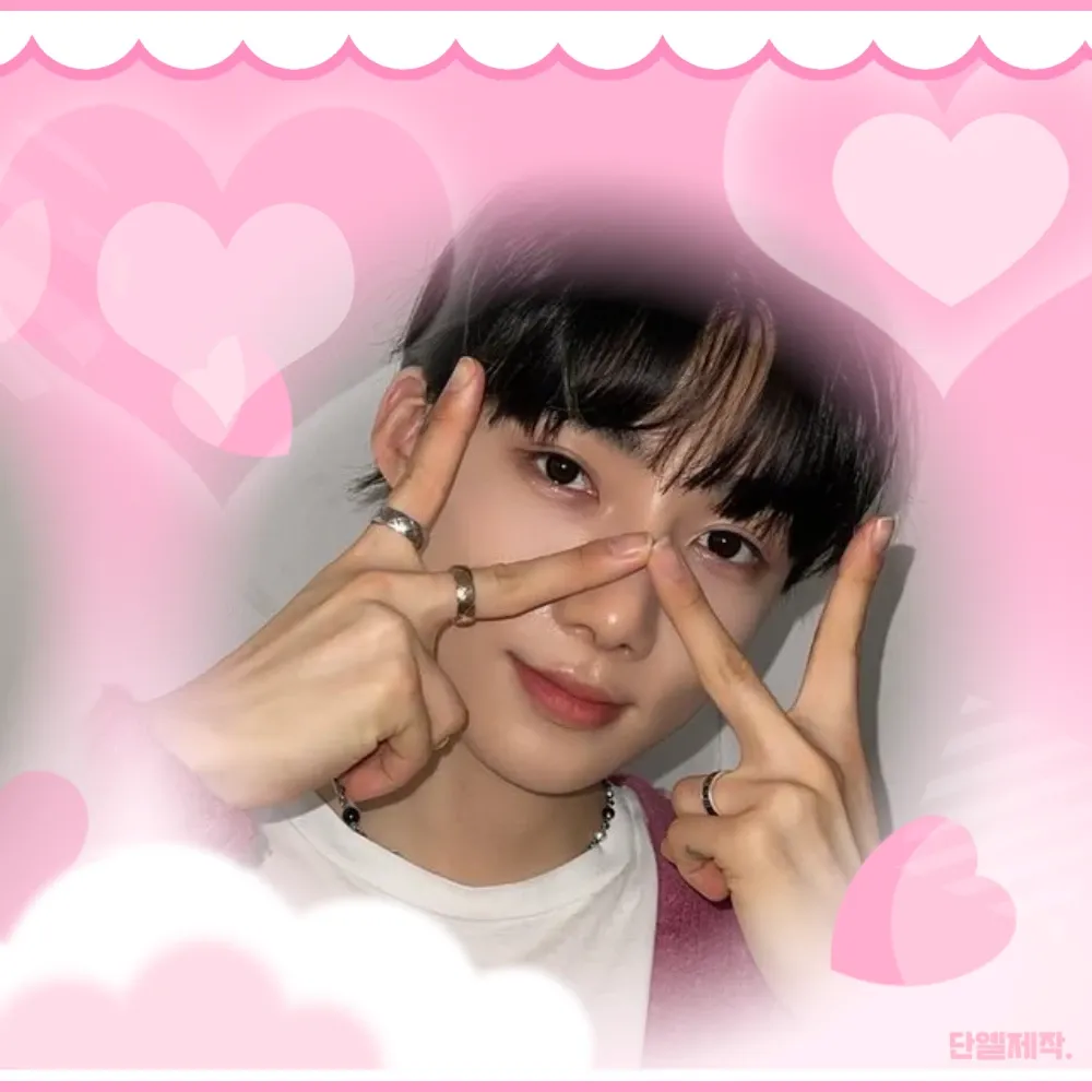 A moment captured by New (THE BOYZ)'s fan