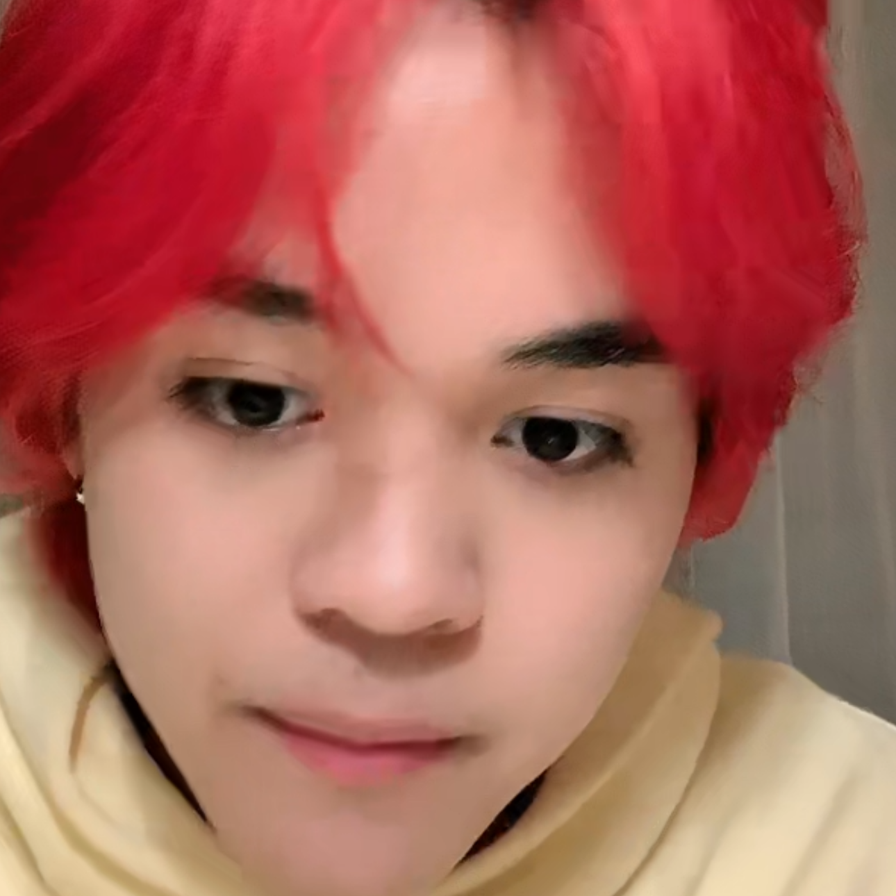 A moment captured by THI-O (NexT1DE)'s fan