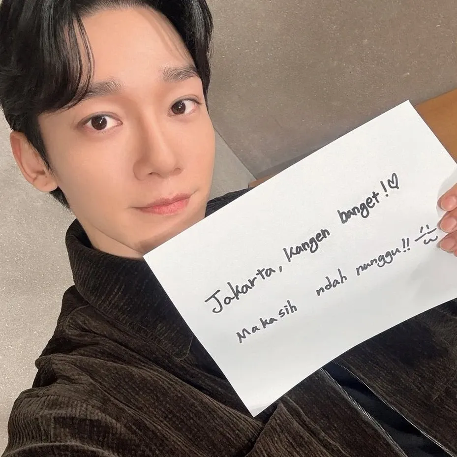 Chen (EXO)粉絲拍下的瞬間