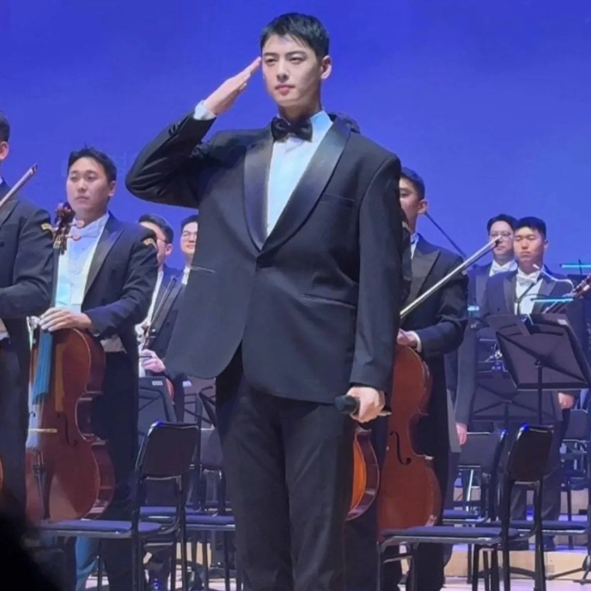 A moment captured by Eunwoo (ASTRO)'s fan