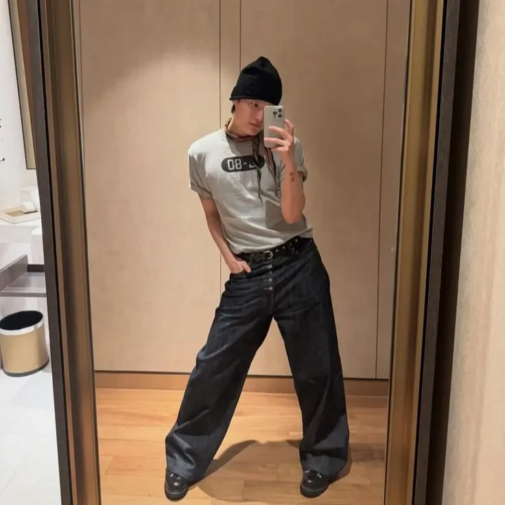 A moment captured by WOODZ's fan