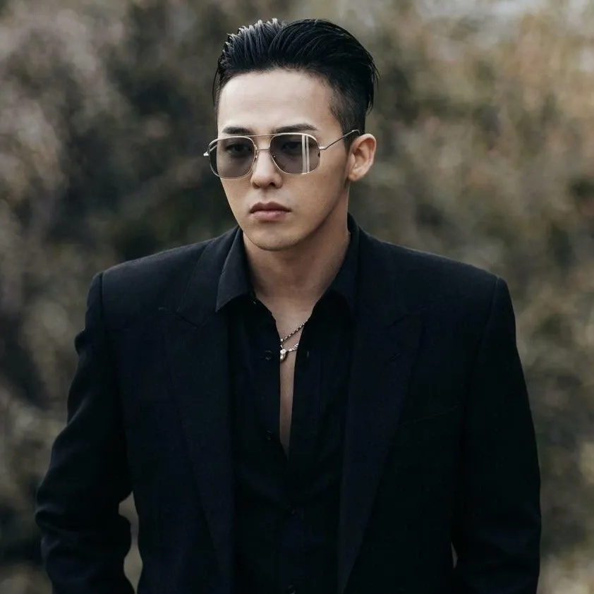 Foto terbaru G-DRAGON (BIGBANG)