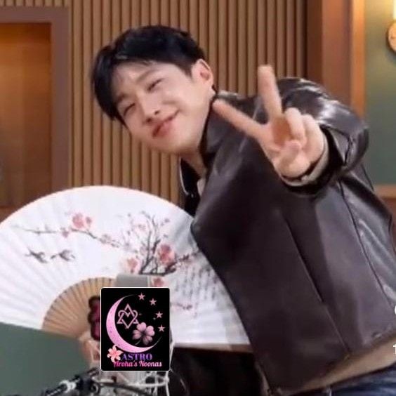 A moment captured by Jinjin (ASTRO)'s fan