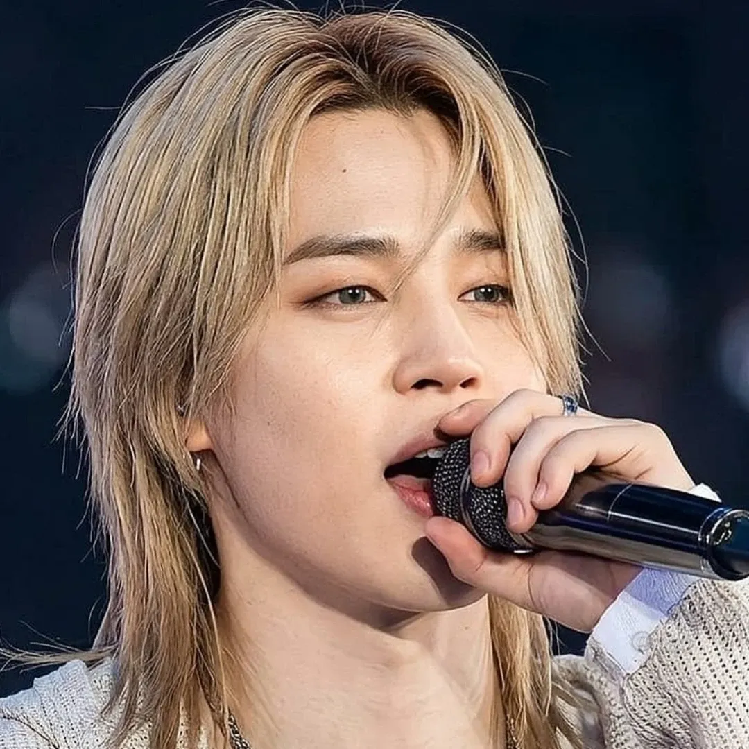 智旻 (防彈少年團)的最新活動照片