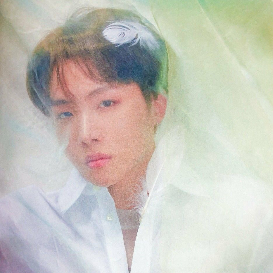 J-hope (防彈少年團)的最新活動照片