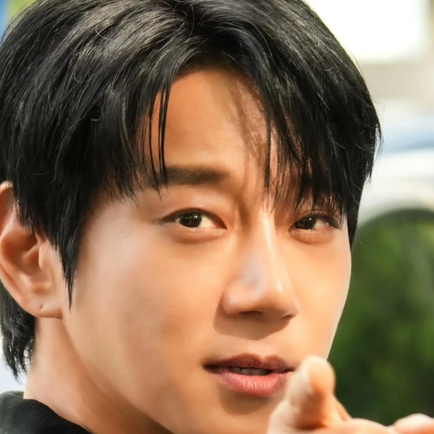 Recent activity shot of Hwang Chiyeol