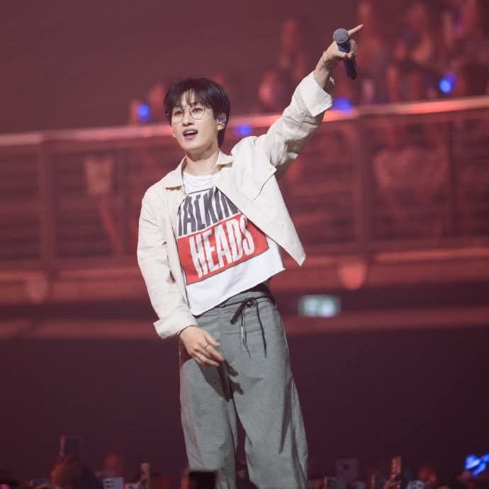 A moment captured by Eunhyuk (Super Junior)'s fan