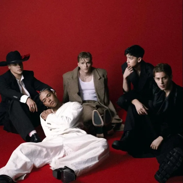 Behind-the-scenes cut of Alejandro (SANTOS BRAVOS)