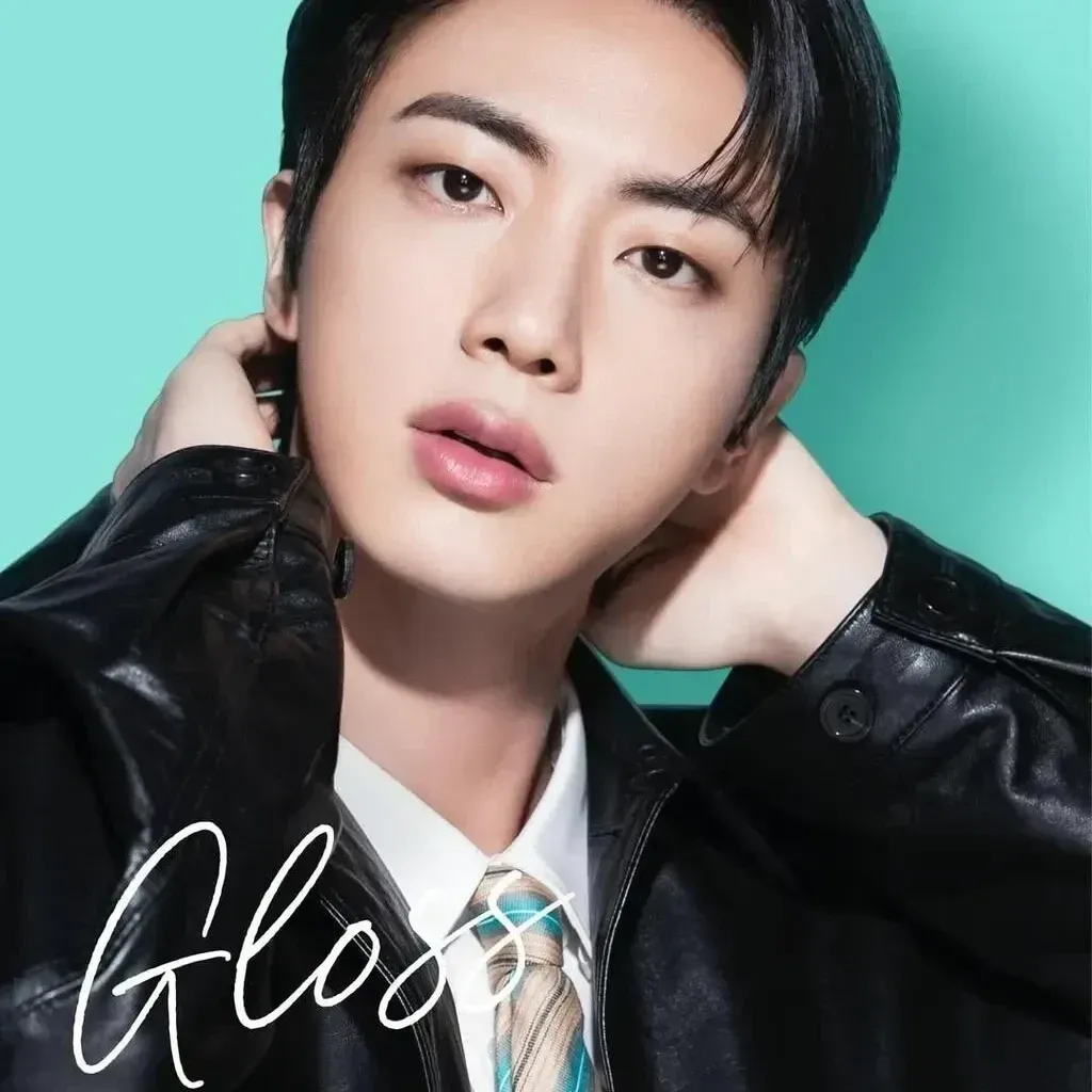 Foto aktivitas terbaru Jin (BTS)