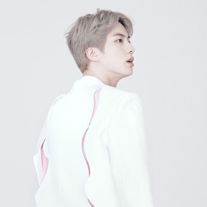 진 (방탄소년단)의 최신 사진