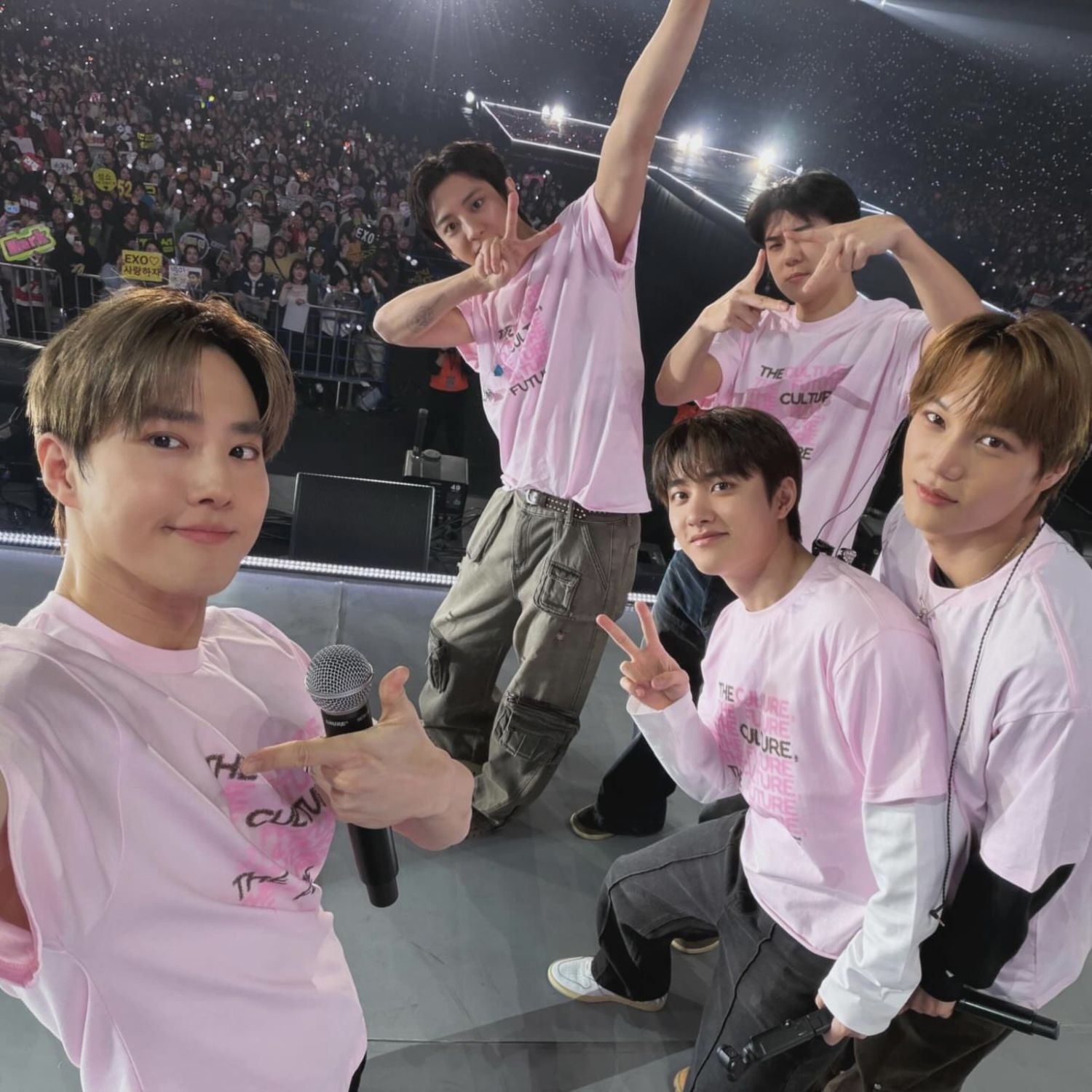 Potret di balik layar EXO