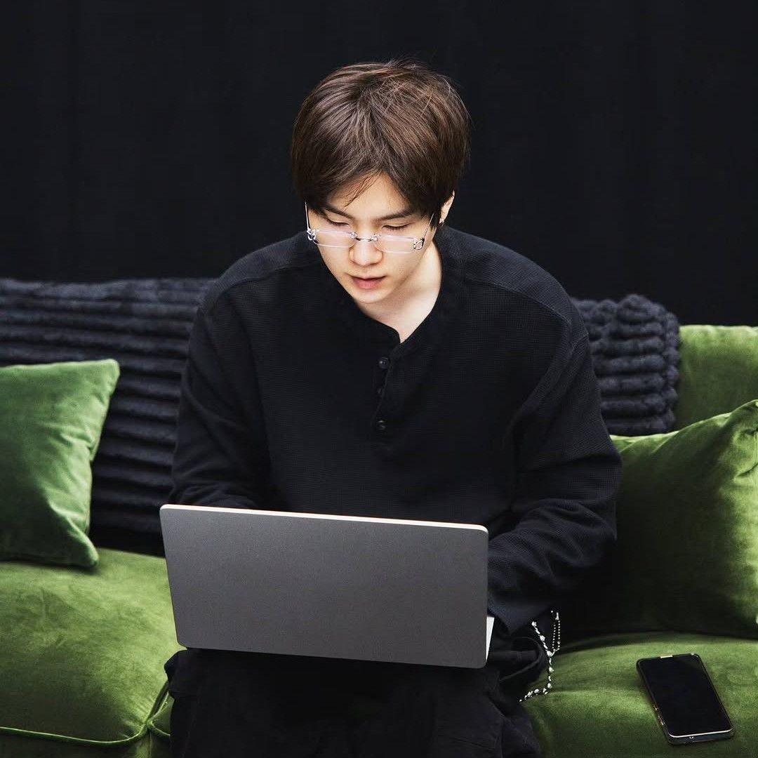 Foto terbaru SUGA (BTS)