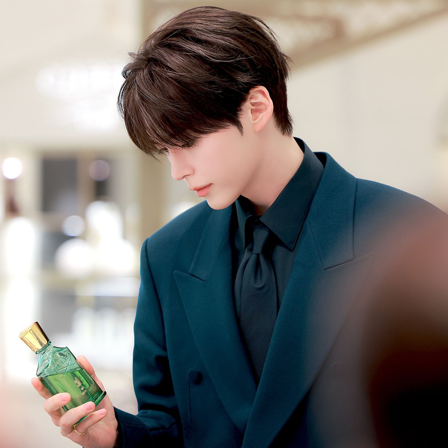 A moment captured by Sung Hanbin (ZEROBASEONE)'s fan