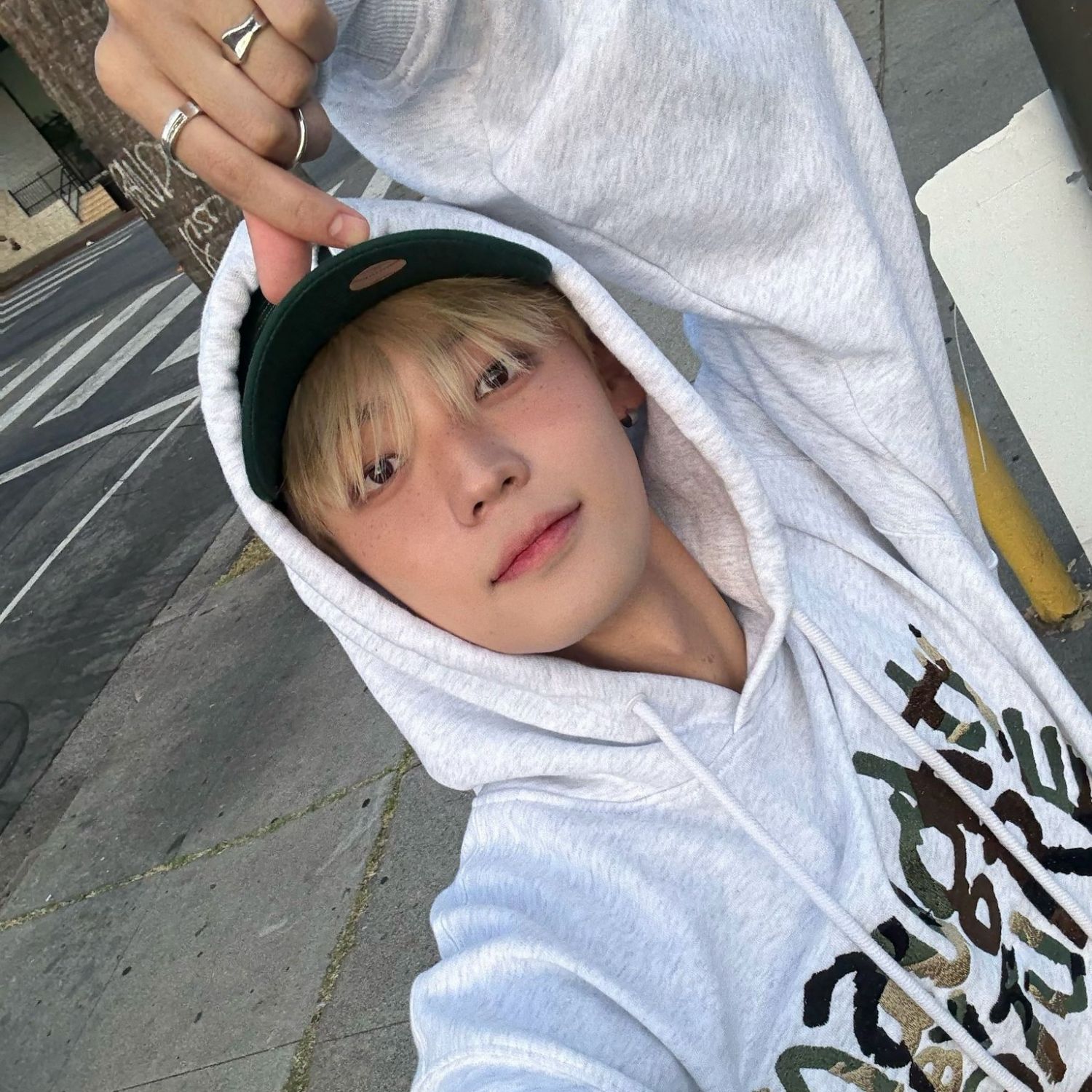 A moment captured by Chan (A.C.E)'s fan