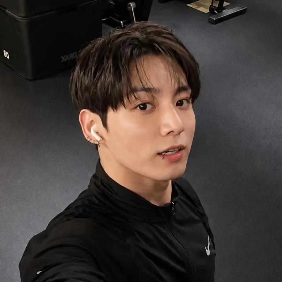 정국 (방탄소년단) 최근 활동샷