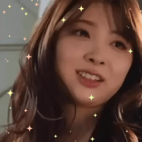 A moment captured by Miihi (NiziU)'s fan