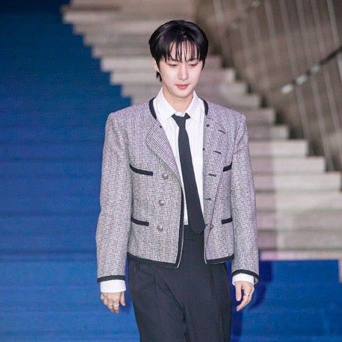 Momen yang diabadikan oleh penggemar Hui (PENTAGON)