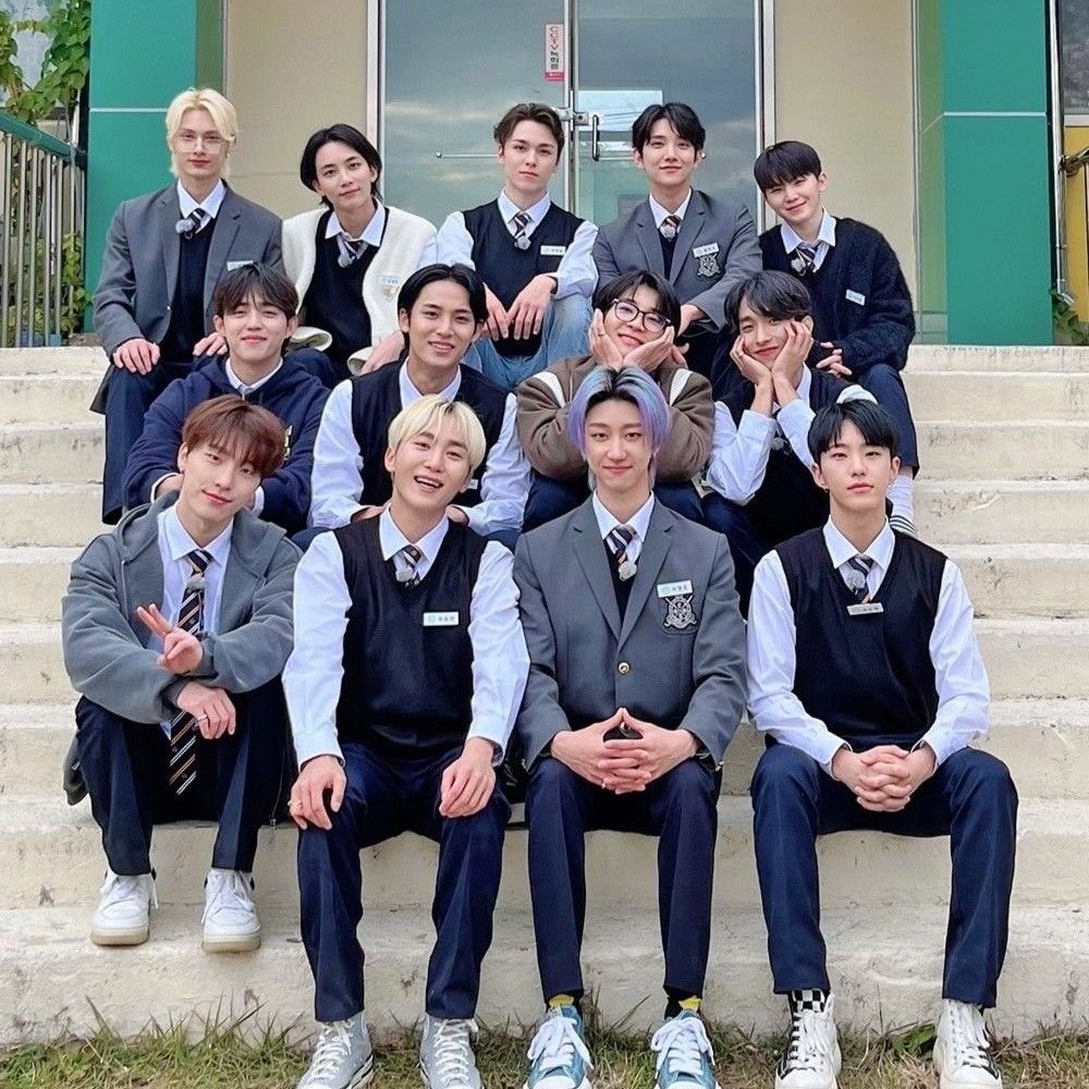 Behind-the-scenes cut of SEVENTEEN