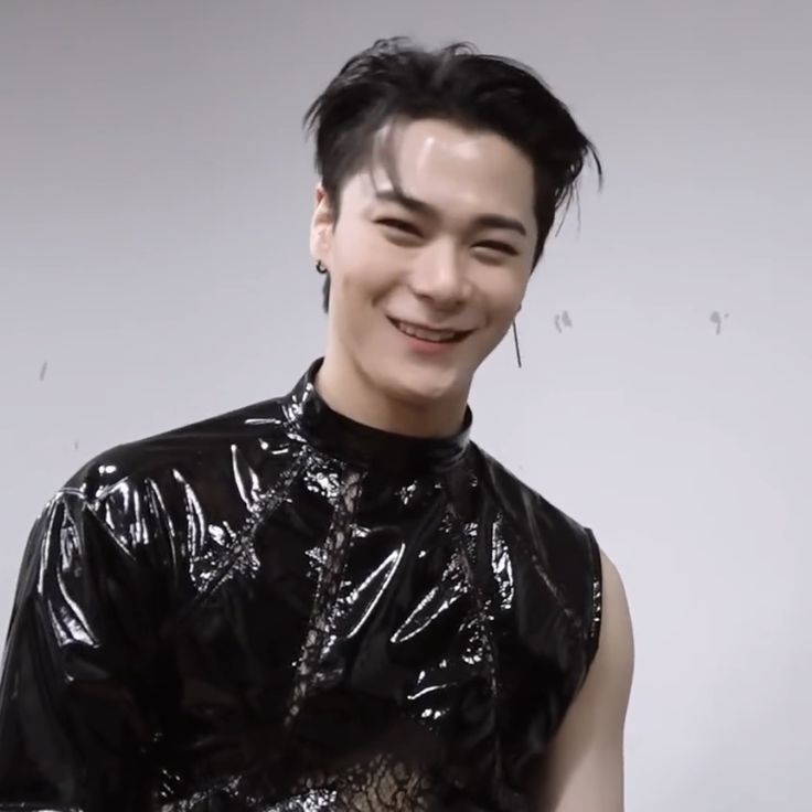 Latest photo of Moonbin (ASTRO)