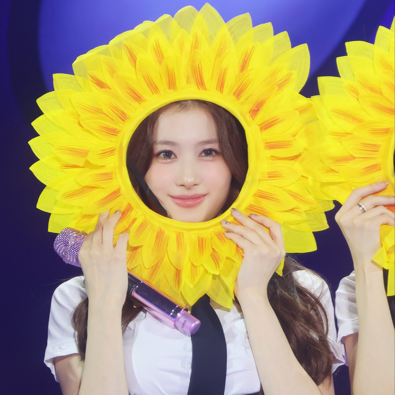 A moment captured by Sana (TWICE)'s fan